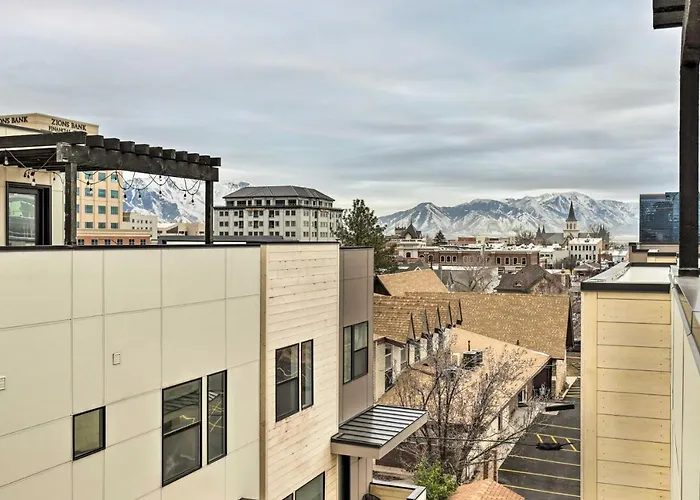 3-Story Provo Townhome: 1 Mi To Byu!