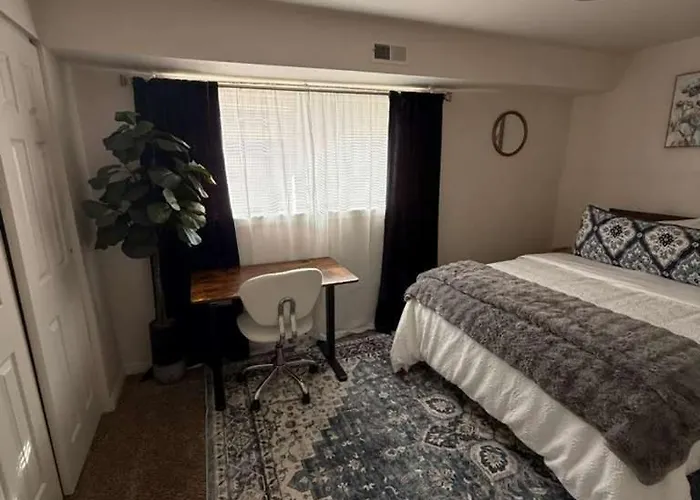 Cozy And Well Located 2-Bedroom Basement